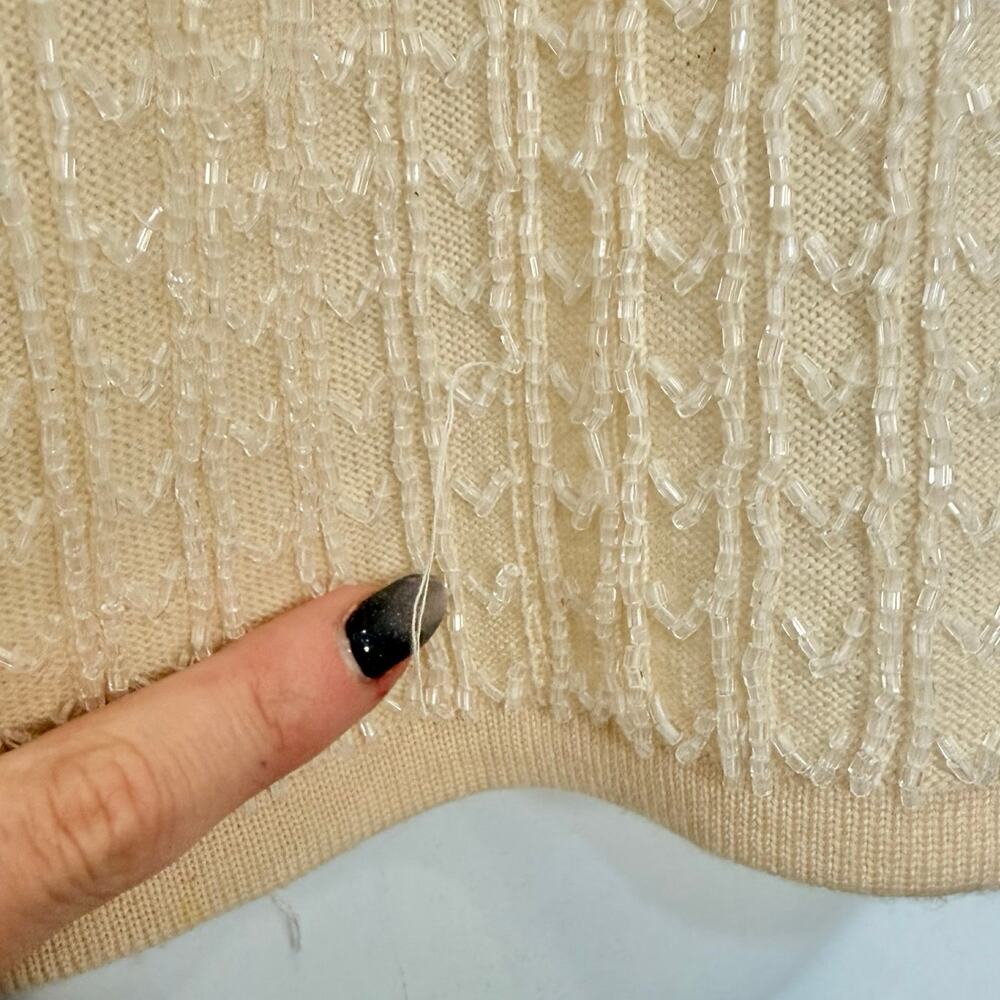 Vintage Banana Republic Cream Merino Wool Beaded Sleeveless Polo Sweater Tank L - Picture 8 of 10